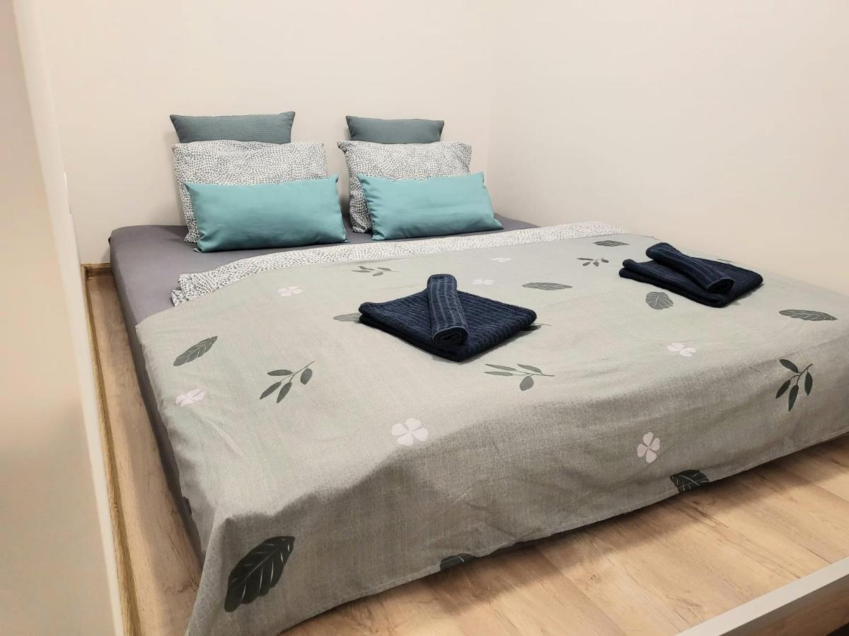 Velky 3 * Pressburg